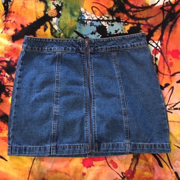 Forever 21 Zipper-Up Denim Mini Skirt Size 27 (6) - Picture 1 of 4